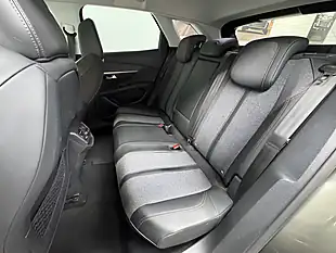 Used 2019 Peugeot 3008 Allure Grey - Interior and Exterior details 17