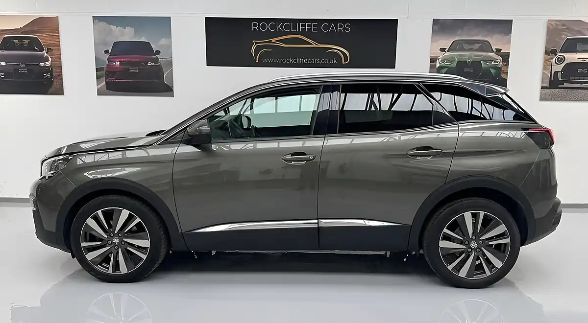 Used 2019 Peugeot 3008 Allure Grey - Interior and Exterior details 3