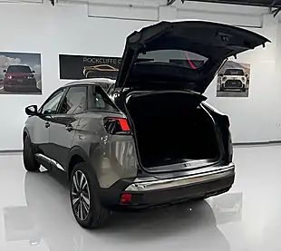 Used 2019 Peugeot 3008 Allure Grey - Interior and Exterior details 5