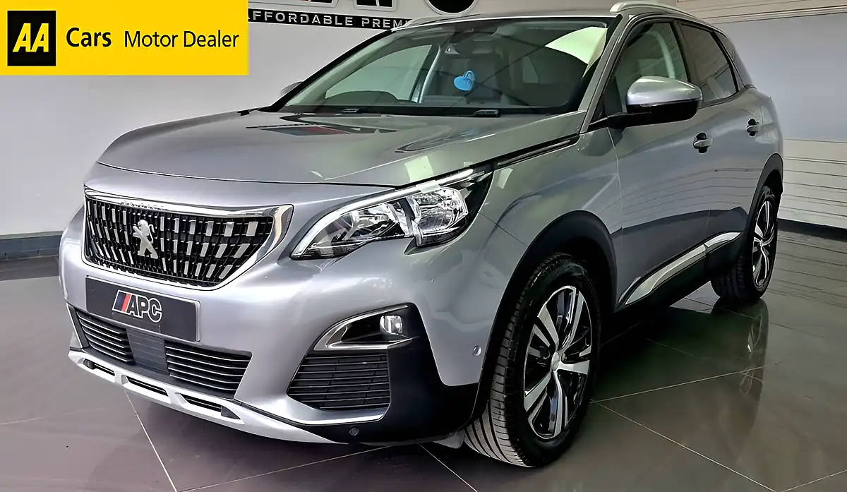 Used 2019 Peugeot 3008 Allure Grey - Front View