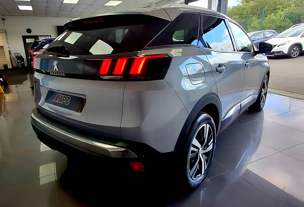 Used 2019 Peugeot 3008 Allure Grey - Interior and Exterior details 6