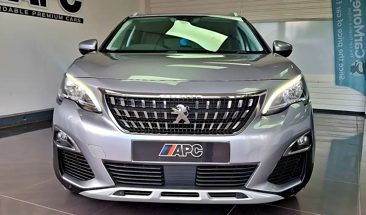 Used 2019 Peugeot 3008 Allure Grey - Interior and Exterior details 9
