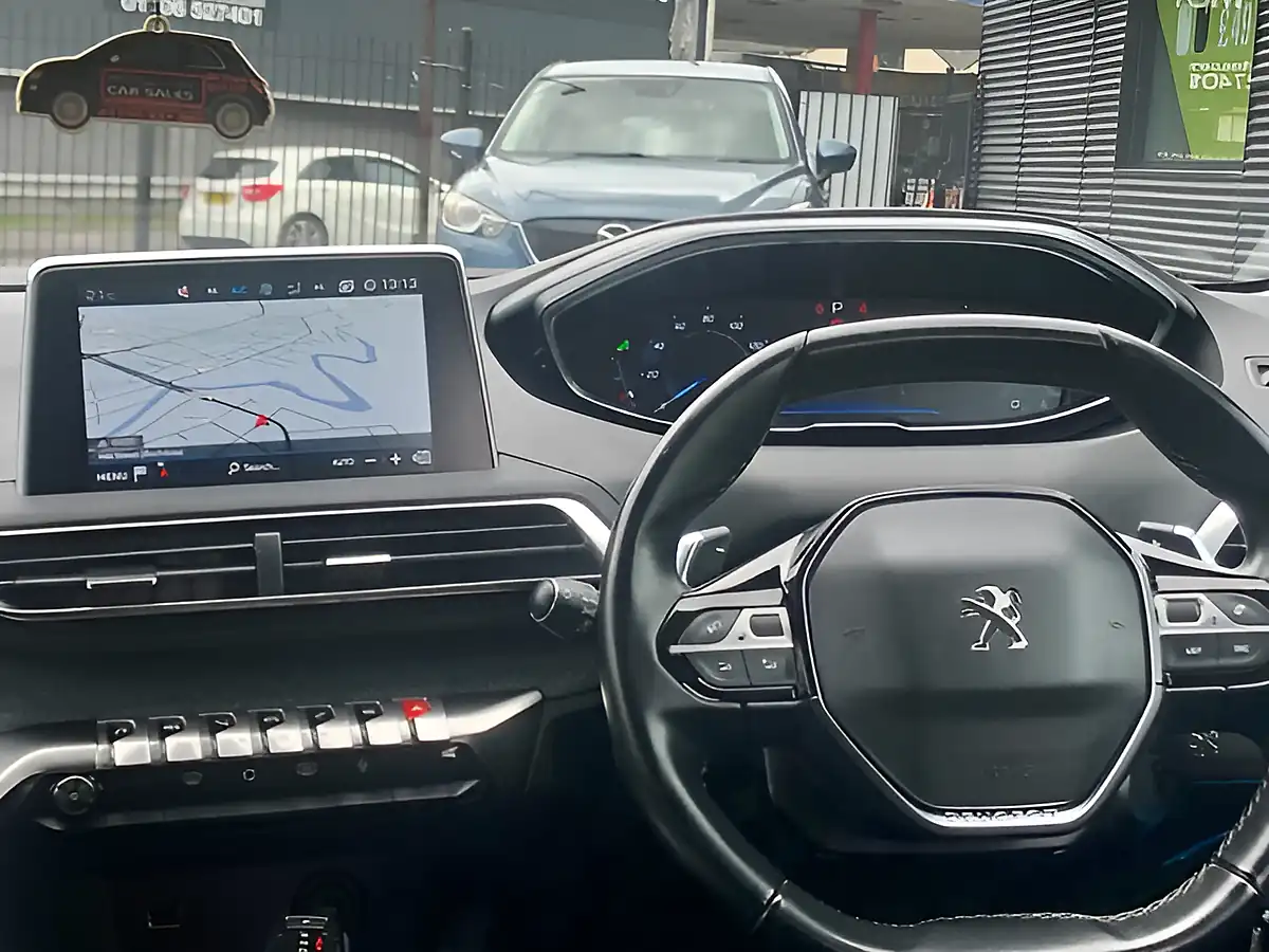 Used 2019 Peugeot 3008 Allure Magnetic Blue - Interior and Exterior details 11