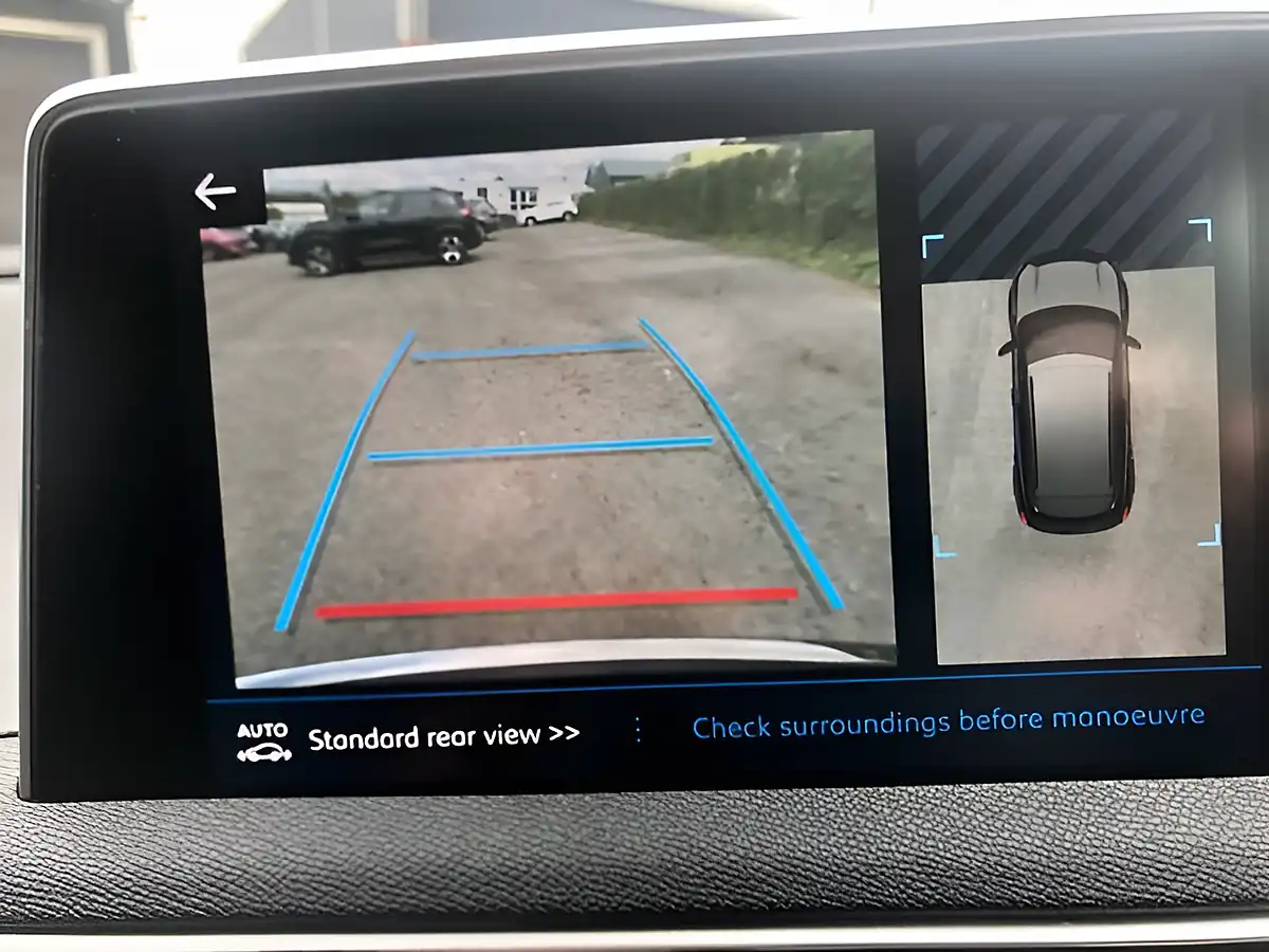 Used 2019 Peugeot 3008 Allure Magnetic Blue - Interior and Exterior details 12