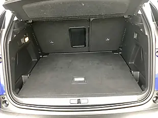 Used 2019 Peugeot 3008 Allure Magnetic Blue - Interior and Exterior details 14