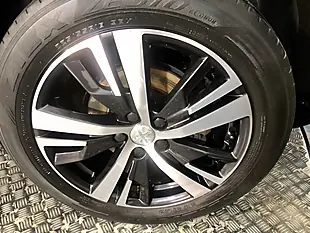 Used 2019 Peugeot 3008 Allure Magnetic Blue - Interior and Exterior details 15