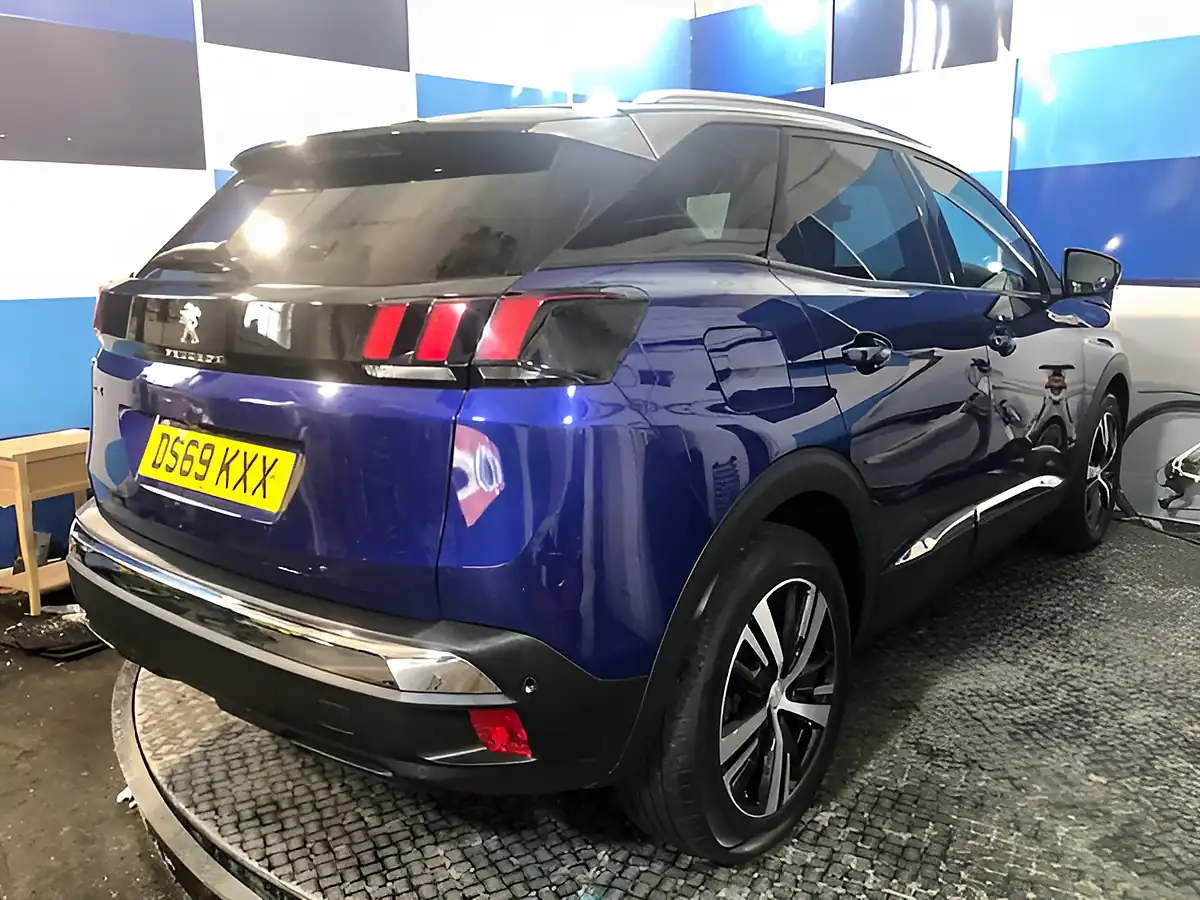 Used 2019 Peugeot 3008 Allure Magnetic Blue - Interior and Exterior details 8