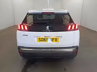 Used 2019 Peugeot 3008 Allure Pearlescent White - Interior and Exterior details 4