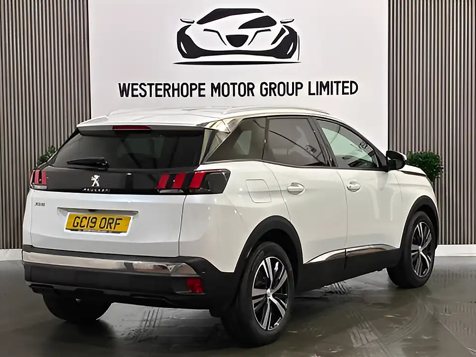 Used 2019 Peugeot 3008 Allure White - Interior and Exterior details 4