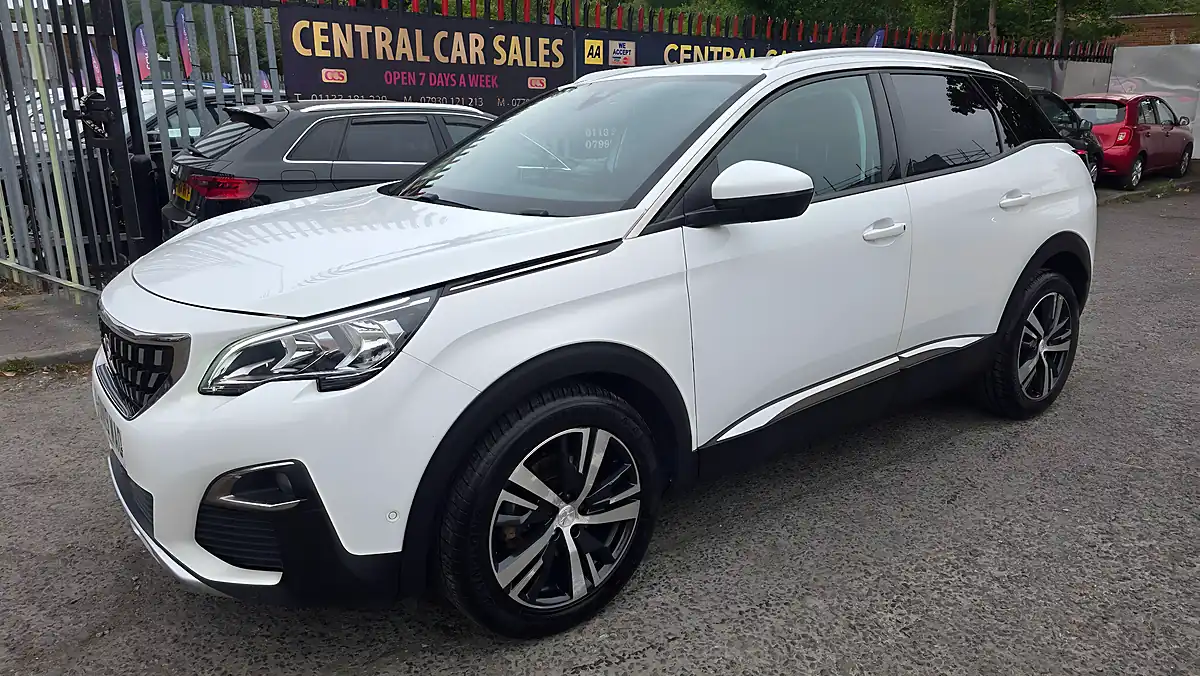Used 2019 Peugeot 3008 Allure White - Interior and Exterior details 13