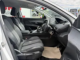 Used 2019 Peugeot 3008 Allure White - Interior and Exterior details 10