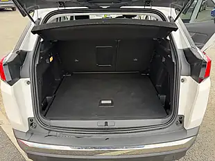 Used 2019 Peugeot 3008 Allure White - Interior and Exterior details 15