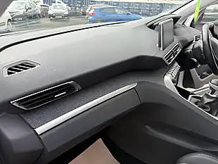 Used 2019 Peugeot 3008 Allure White - Interior and Exterior details 17