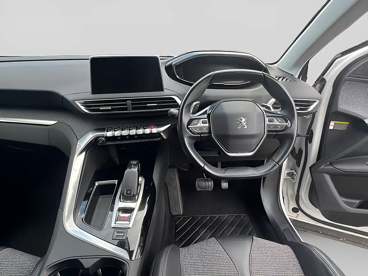 Used 2019 Peugeot 3008 Allure White - Interior and Exterior details 14