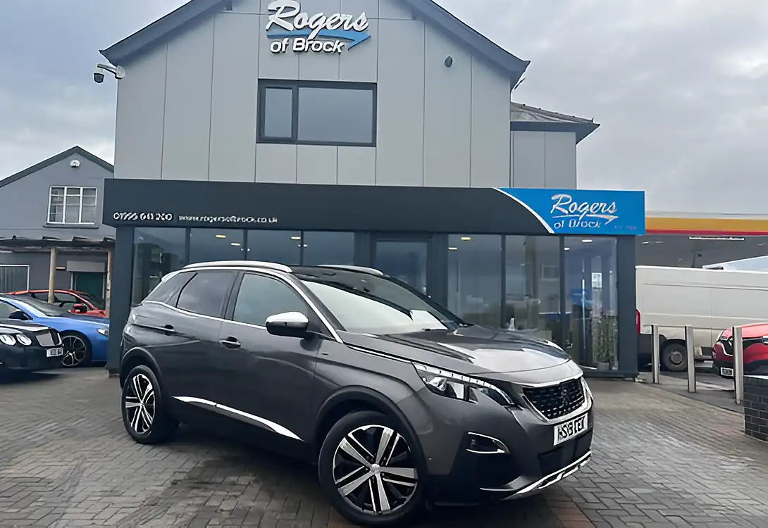 Used 2019 Peugeot 3008 GT Grey - Interior and Exterior details 2