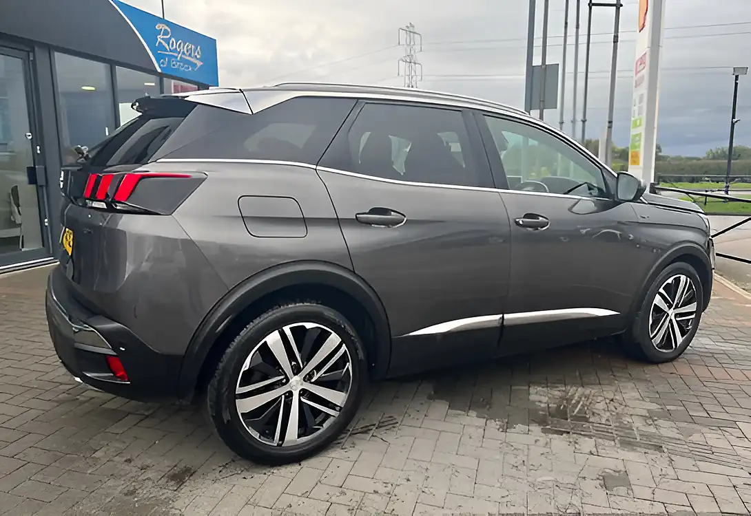 Used 2019 Peugeot 3008 GT Grey - Interior and Exterior details 7