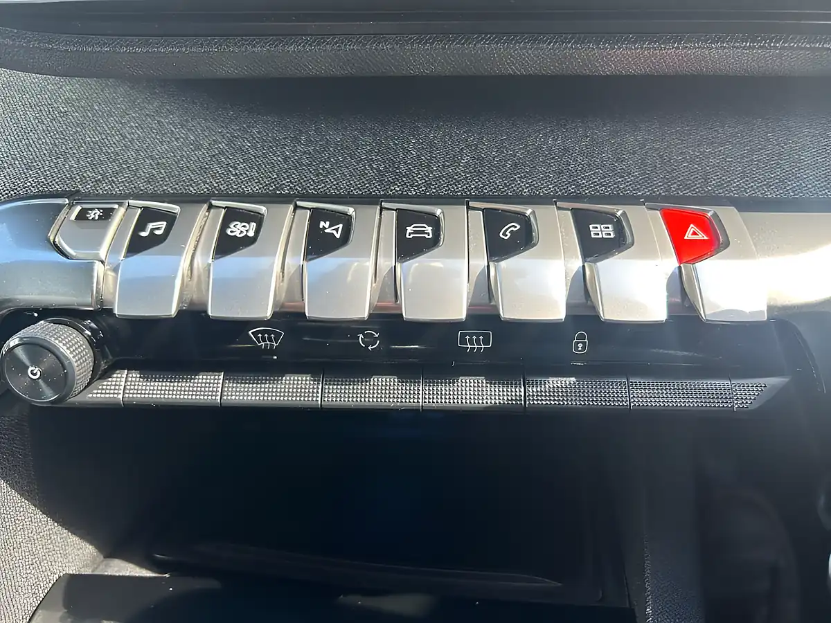 Used 2019 Peugeot 3008 GT Line Black - Interior and Exterior details 14