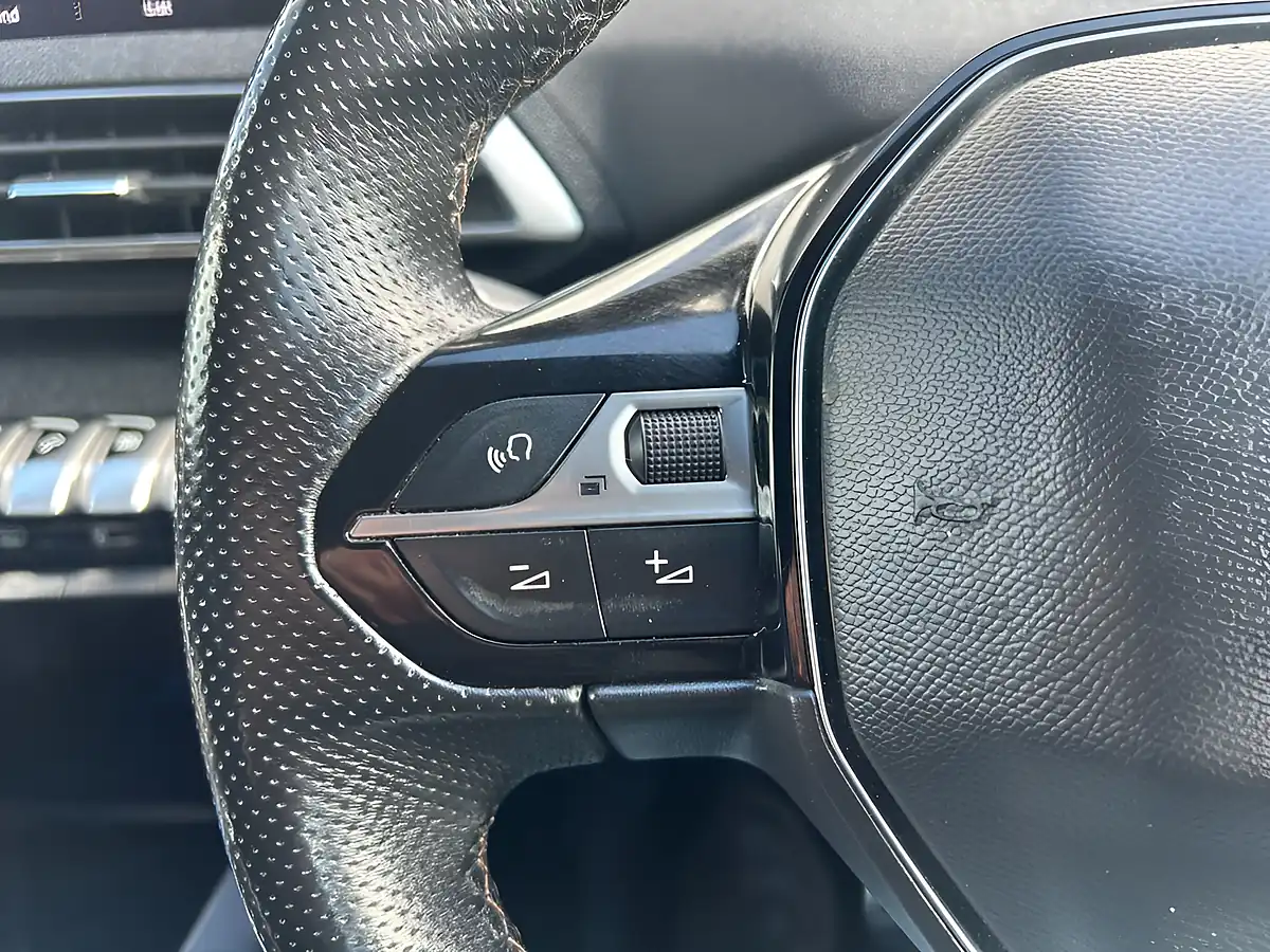 Used 2019 Peugeot 3008 GT Line Black - Interior and Exterior details 17