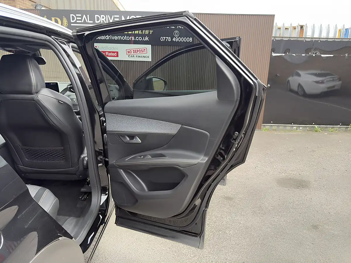 Used 2019 Peugeot 3008 GT Line Black - Interior and Exterior details 14