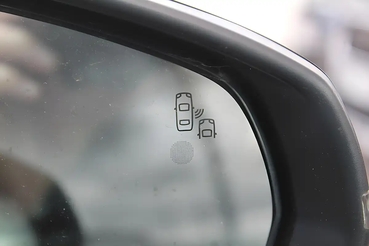 Used 2019 Peugeot 3008 GT Line Blue - Interior and Exterior details 10