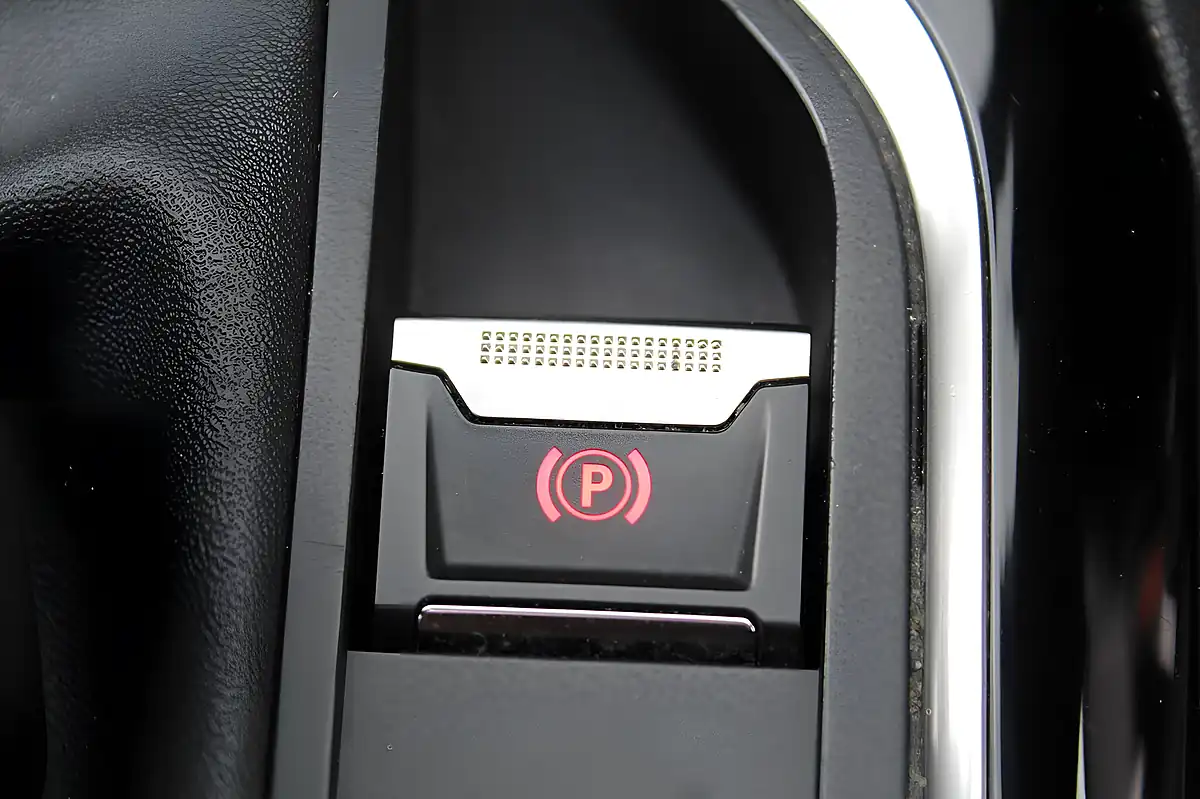 Used 2019 Peugeot 3008 GT Line Blue - Interior and Exterior details 12