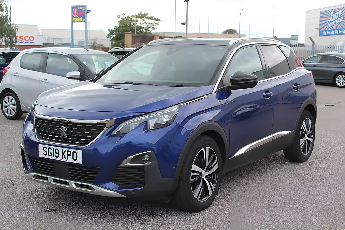 Used 2019 Peugeot 3008 GT Line Blue - Interior and Exterior details 8