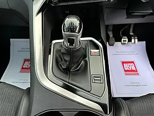 Used 2019 Peugeot 3008 GT Line Bronze - Interior and Exterior details 14