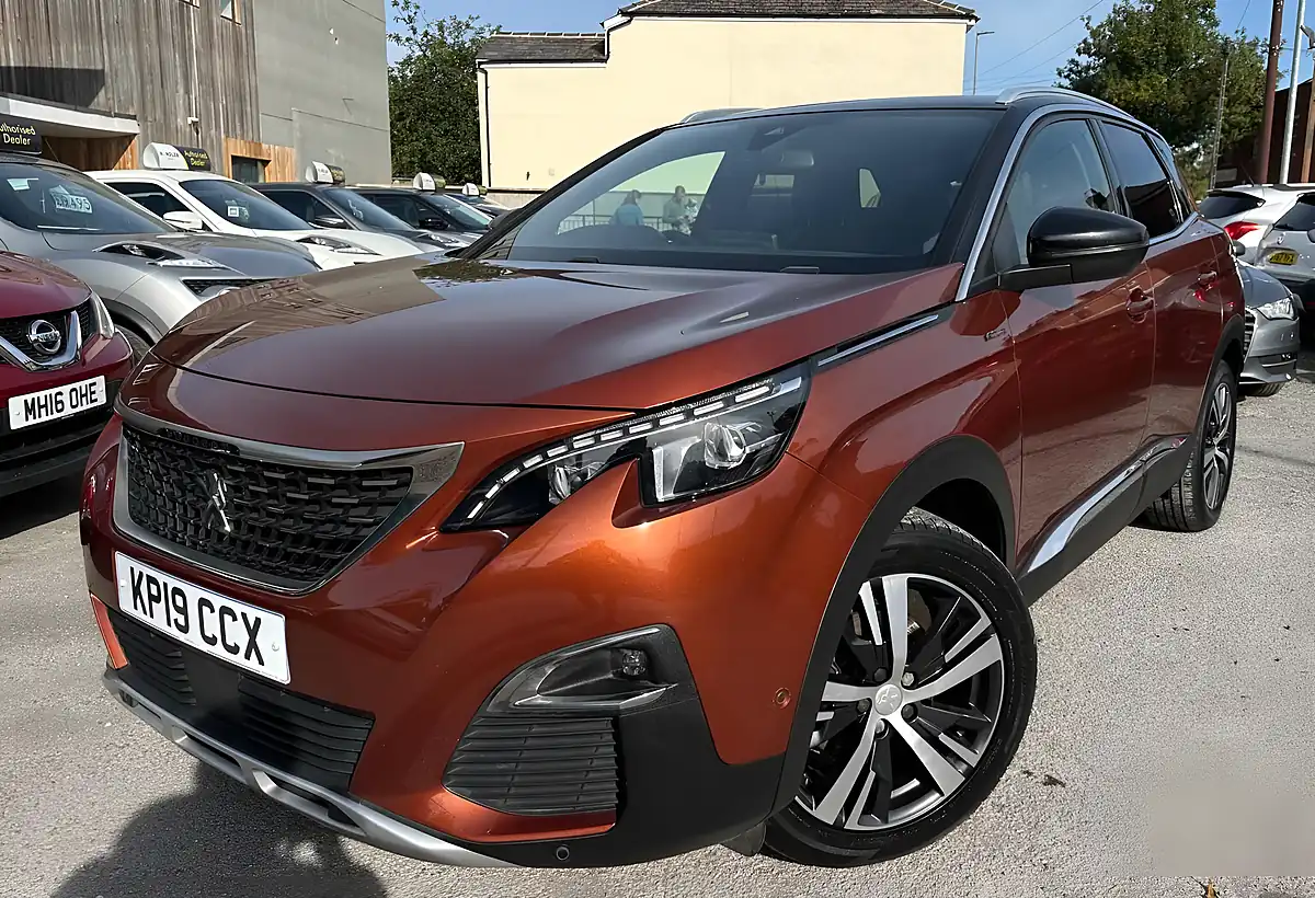 Used 2019 Peugeot 3008 GT Line Bronze - Interior and Exterior details 3