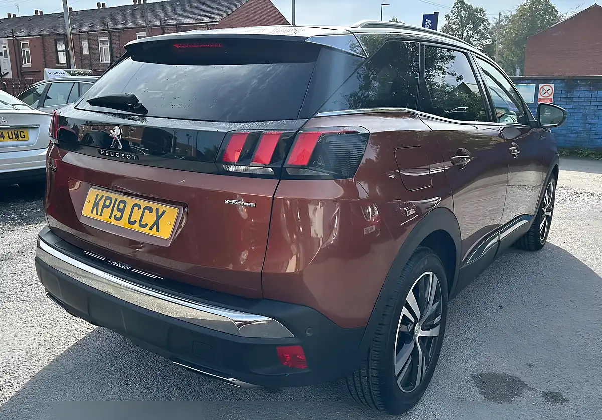 Used 2019 Peugeot 3008 GT Line Bronze - Interior and Exterior details 7