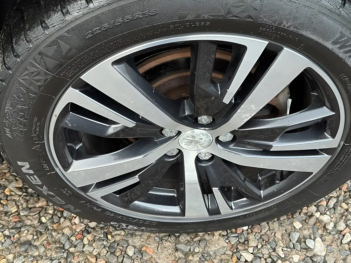 Used 2019 Peugeot 3008 GT Line Bronze - Interior and Exterior details 11