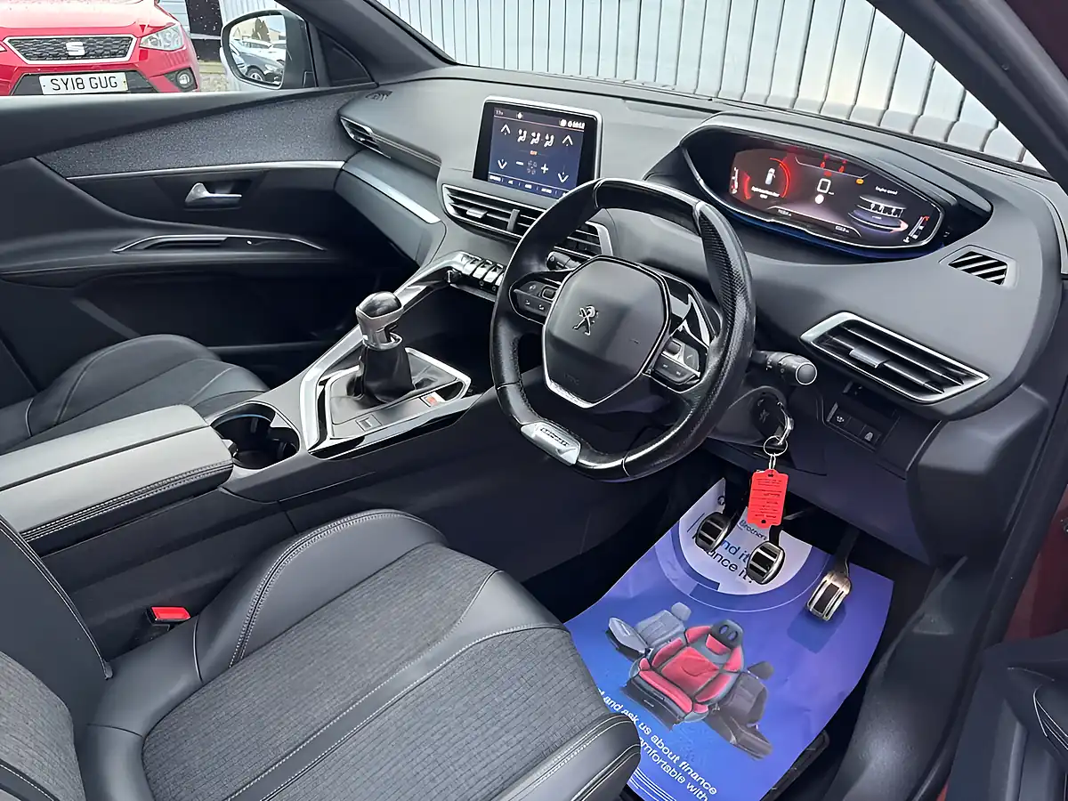 Used 2019 Peugeot 3008 GT Line Bronze - Interior and Exterior details 12