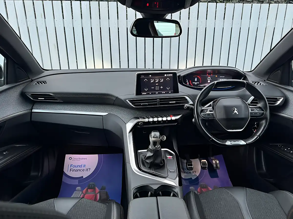 Used 2019 Peugeot 3008 GT Line Bronze - Interior and Exterior details 15
