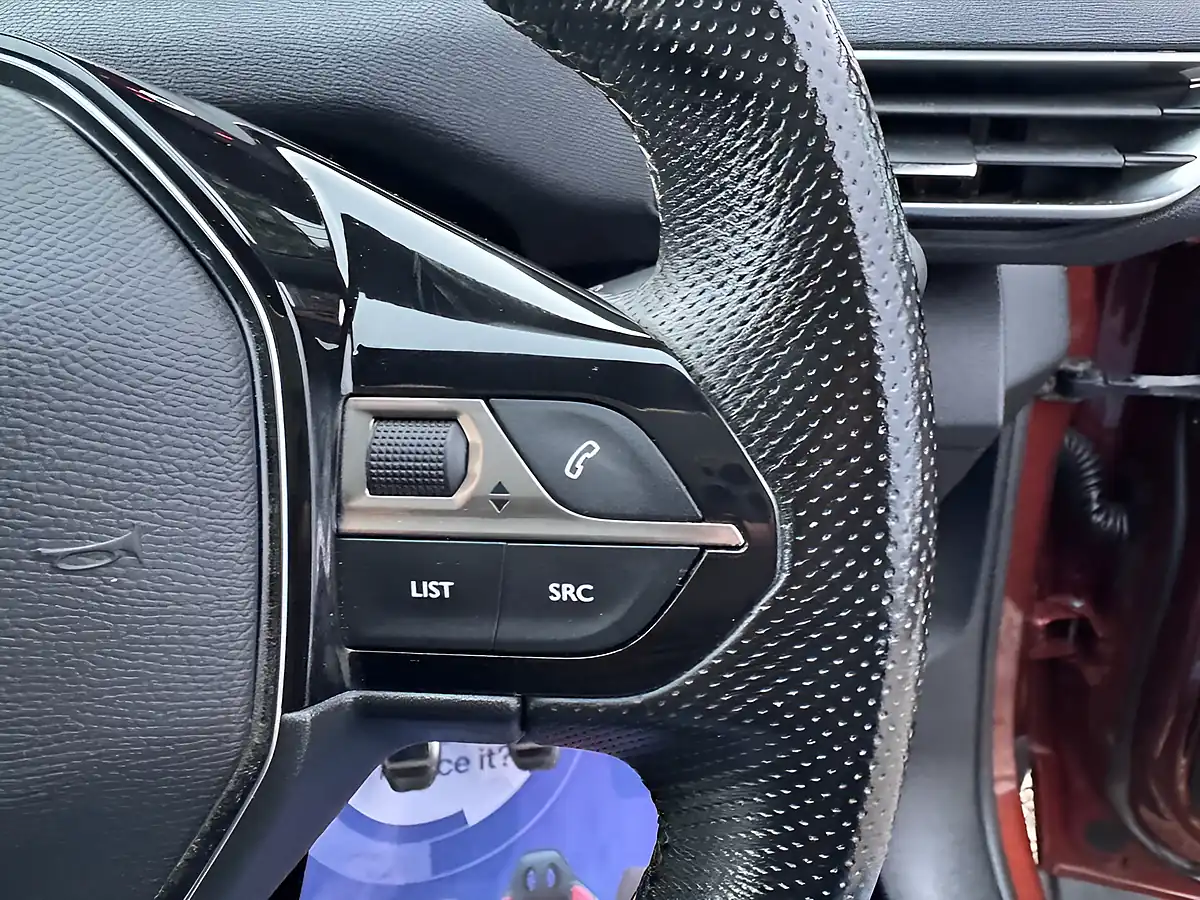 Used 2019 Peugeot 3008 GT Line Bronze - Interior and Exterior details 17
