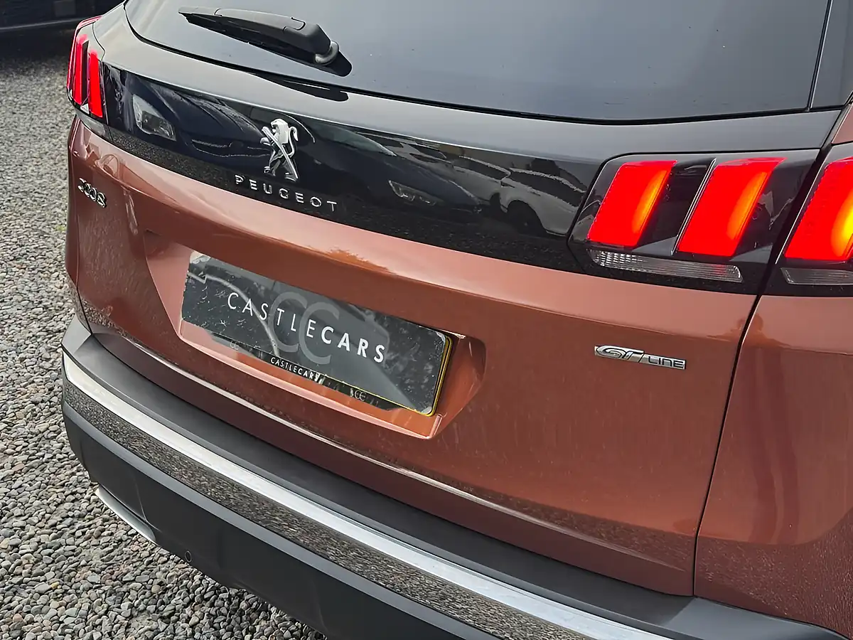 Used 2019 Peugeot 3008 GT Line Bronze - Interior and Exterior details 8