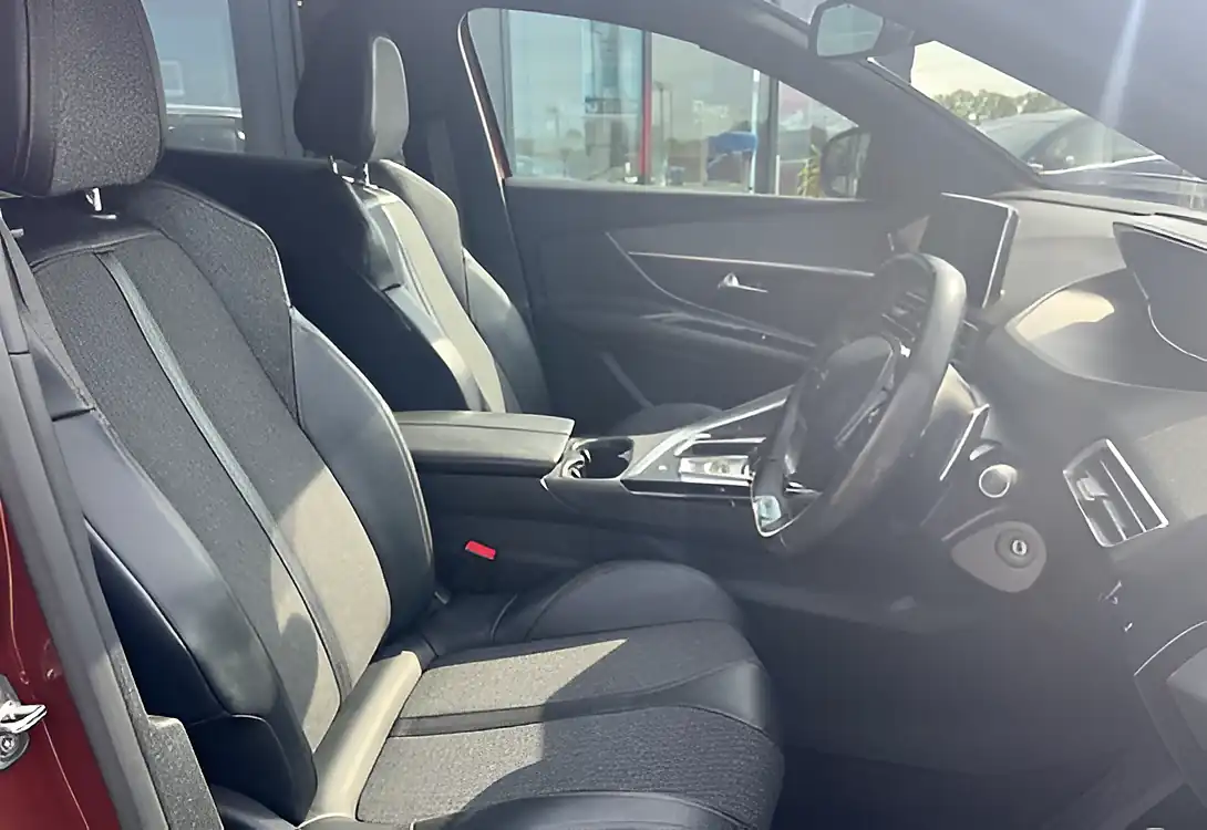 Used 2019 Peugeot 3008 GT Line Copper Bronze Metallic - Interior and Exterior details 19