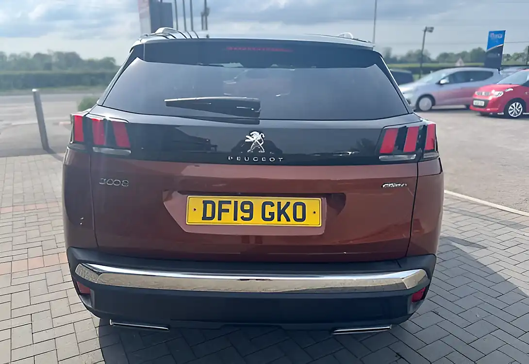 Used 2019 Peugeot 3008 GT Line Copper Bronze Metallic - Interior and Exterior details 9