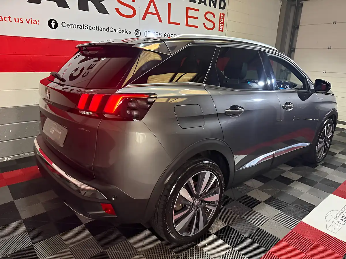 Used 2019 Peugeot 3008 GT Line Grey - Interior and Exterior details 7