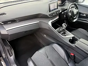 Used 2019 Peugeot 3008 GT Line Grey - Interior and Exterior details 11