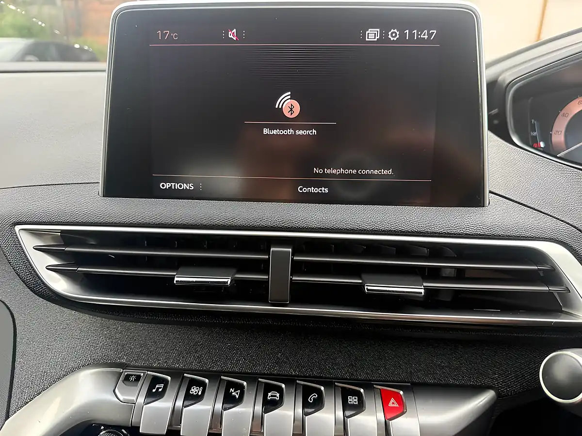 Used 2019 Peugeot 3008 GT Line Grey - Interior and Exterior details 18
