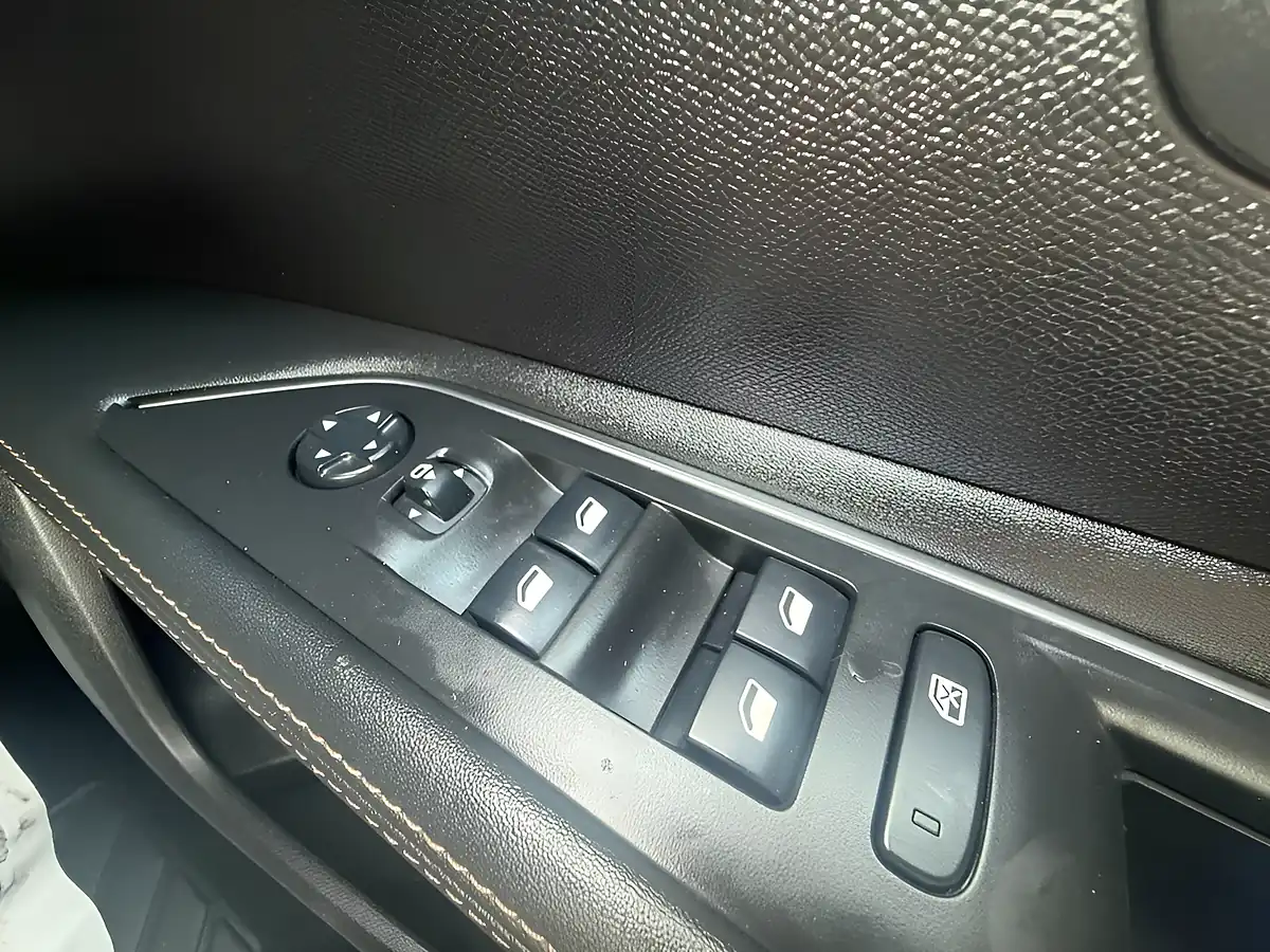 Used 2019 Peugeot 3008 GT Line Grey - Interior and Exterior details 19