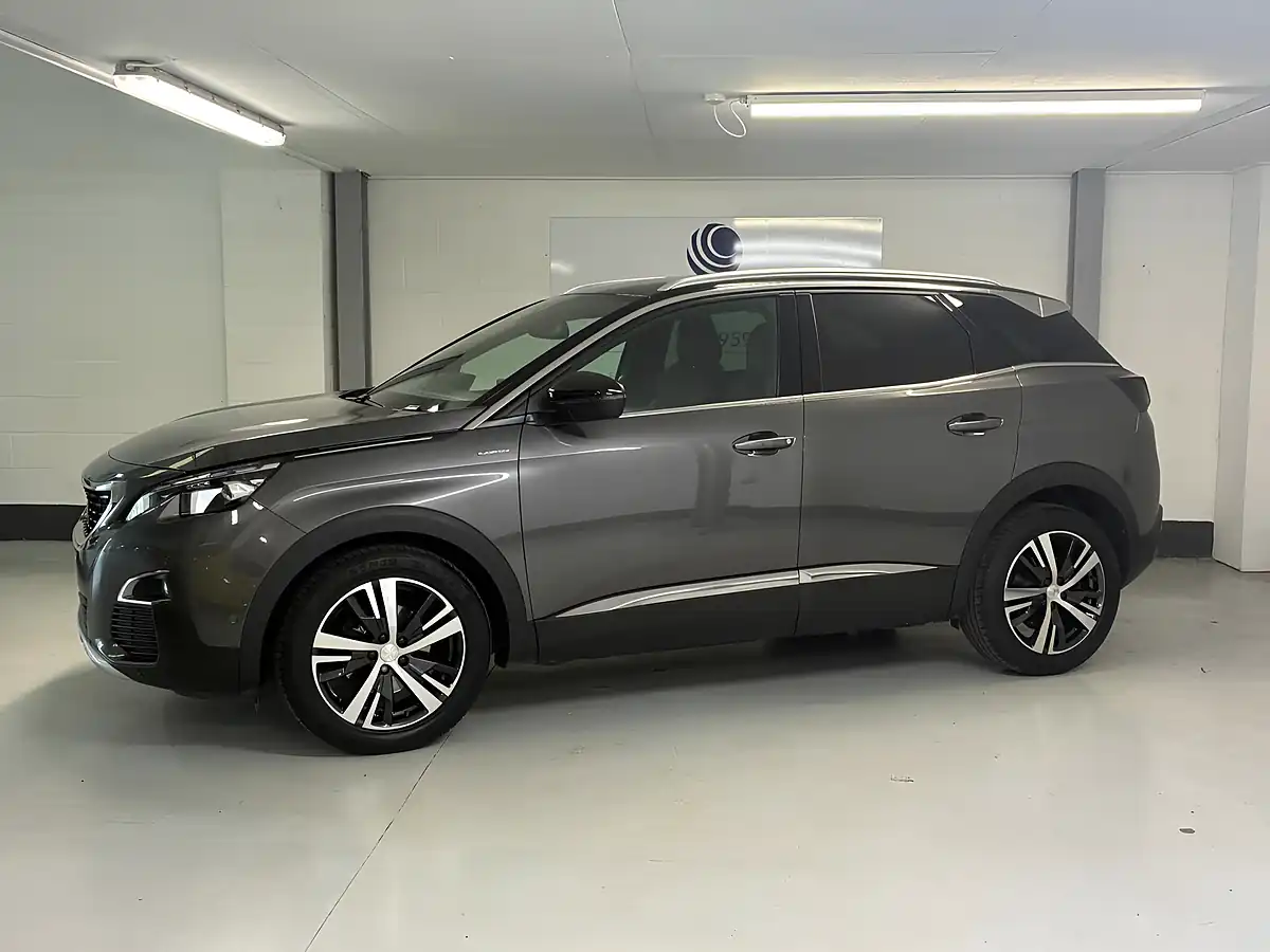 Used 2019 Peugeot 3008 GT Line Grey - Interior and Exterior details 3