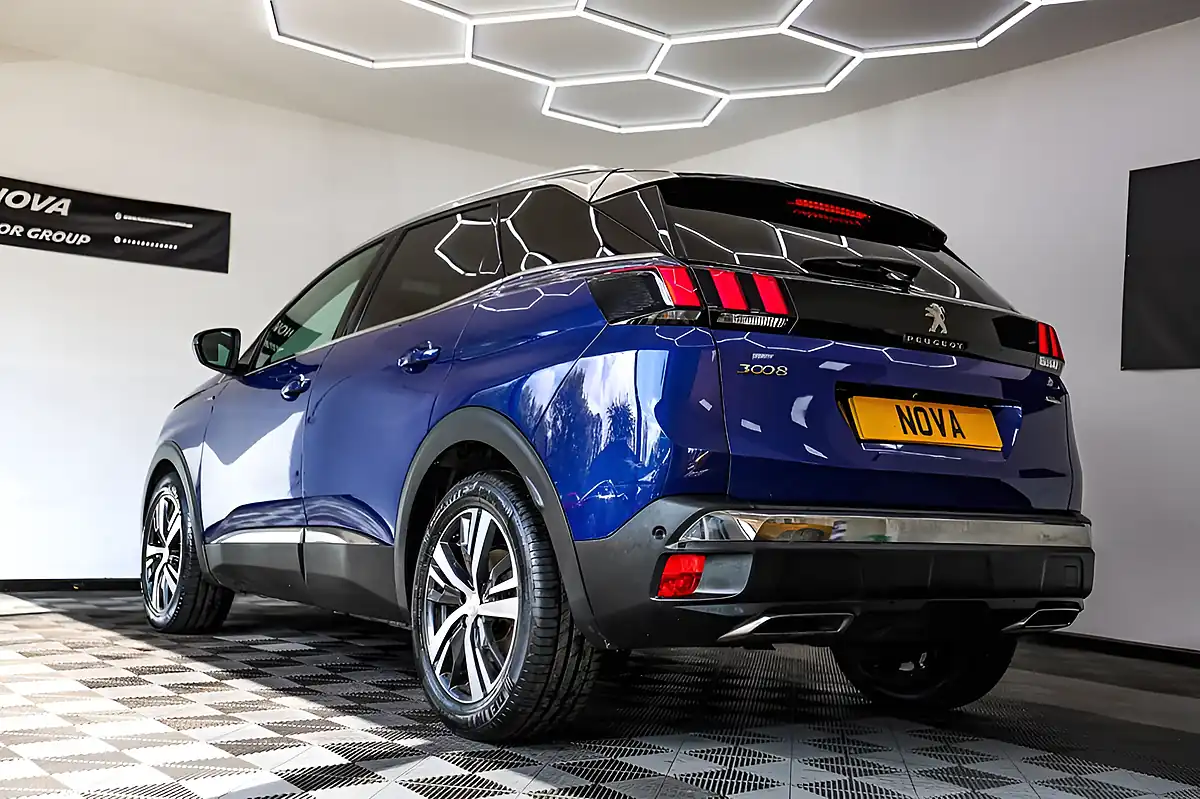 Used 2019 Peugeot 3008 GT Line Magnetic Blue - Interior and Exterior details 12