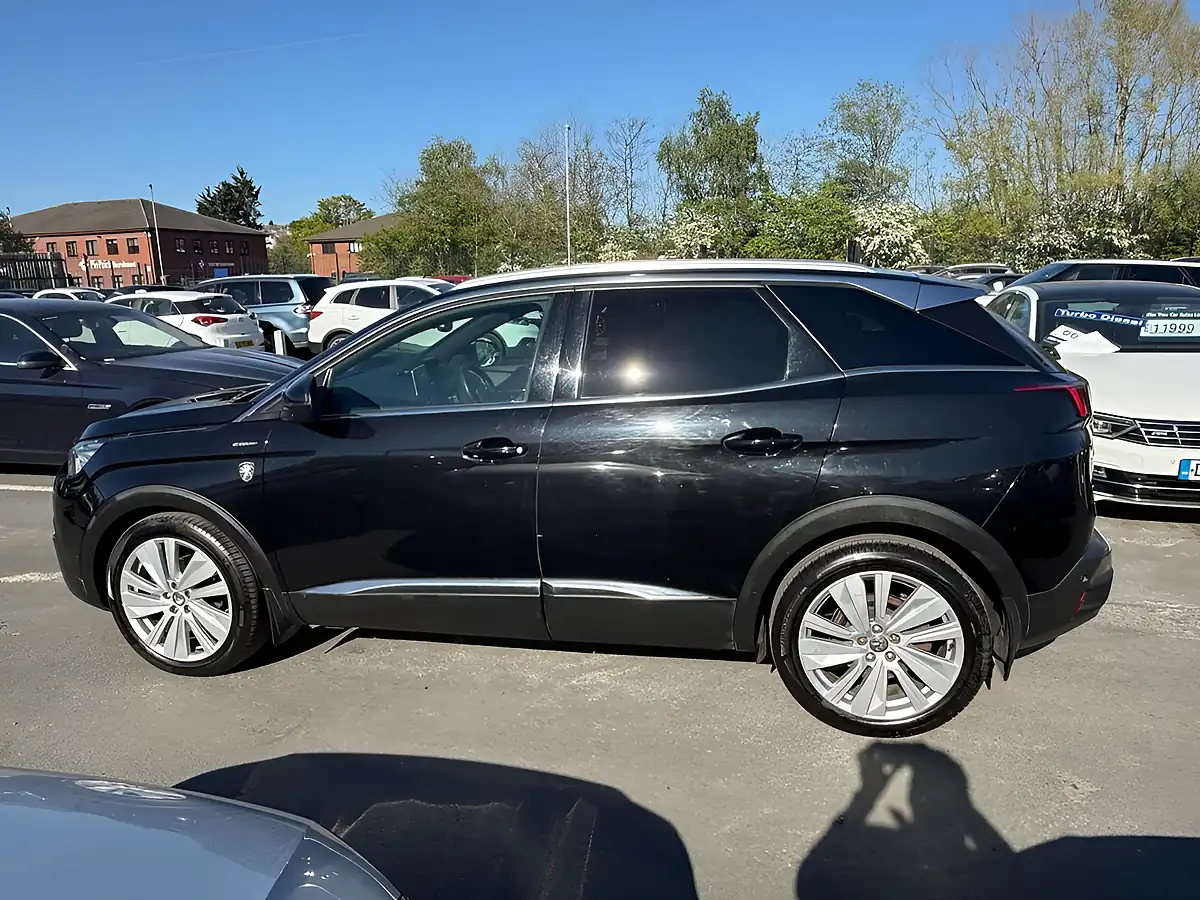 Used 2019 Peugeot 3008 GT Line Premium Black - Interior and Exterior details 17