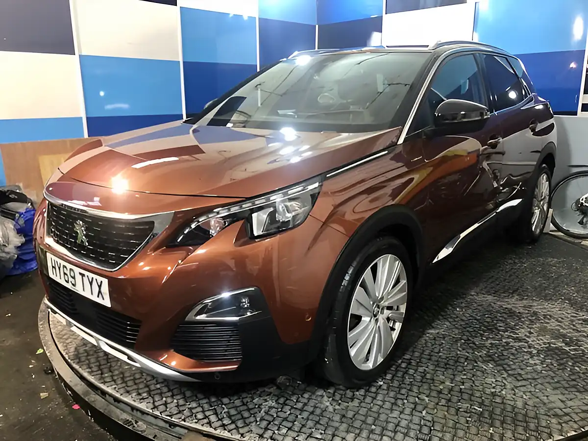 Used 2019 Peugeot 3008 GT Line Premium Bronze - Front View