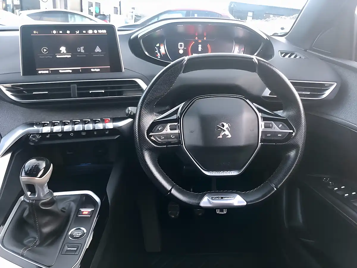 Used 2019 Peugeot 3008 GT Line Premium Bronze - Interior and Exterior details 11