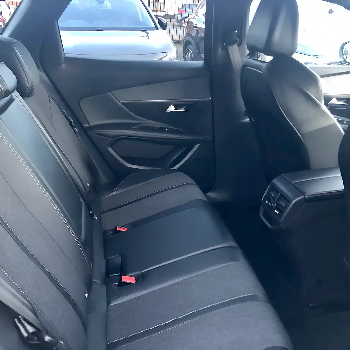 Used 2019 Peugeot 3008 GT Line Premium Bronze - Interior and Exterior details 14