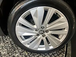 Used 2019 Peugeot 3008 GT Line Premium Bronze - Interior and Exterior details 16