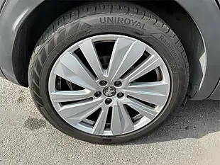 Used 2019 Peugeot 3008 GT Line Premium Grey - Interior and Exterior details 11