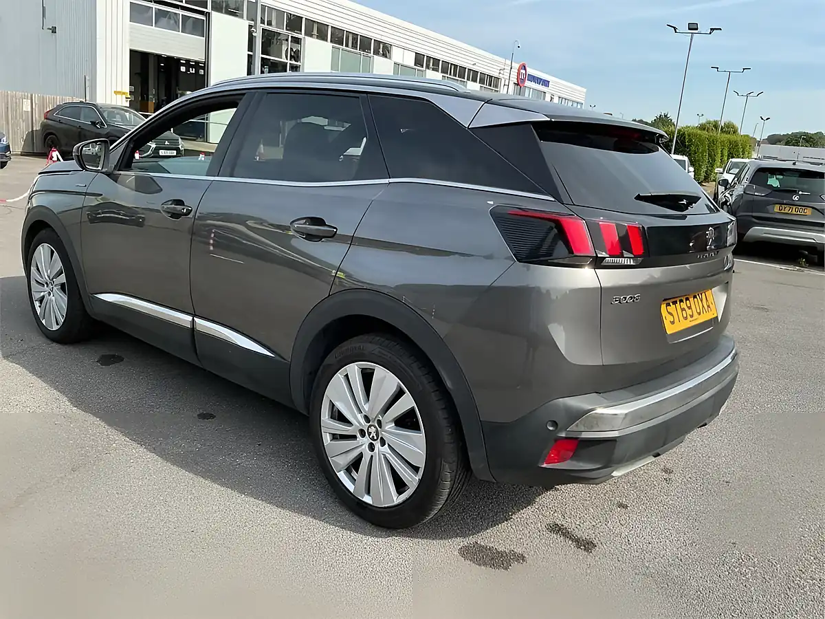 Used 2019 Peugeot 3008 GT Line Premium Grey - Interior and Exterior details 8