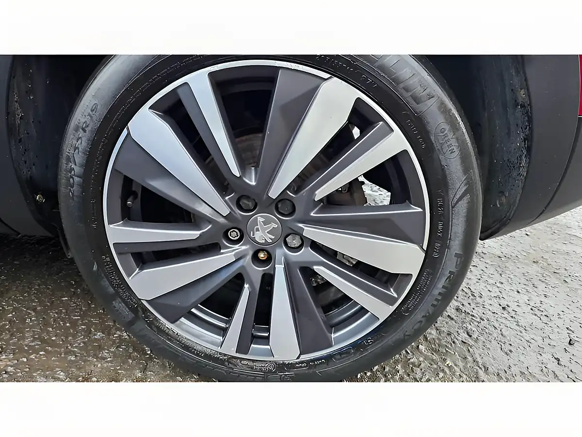 Used 2019 Peugeot 3008 GT Line Premium Red - Interior and Exterior details 19